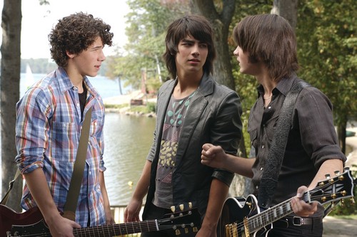 138379_camp-rock-promos-01_nc.jpg