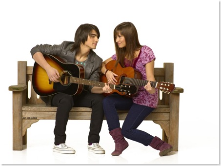 joe-jonas-demi-lovato2-thumb.jpg